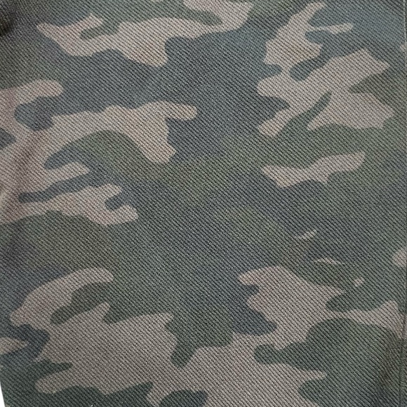 SPANX Look At Me Now Black Camo Legging - Picture 9 of 15